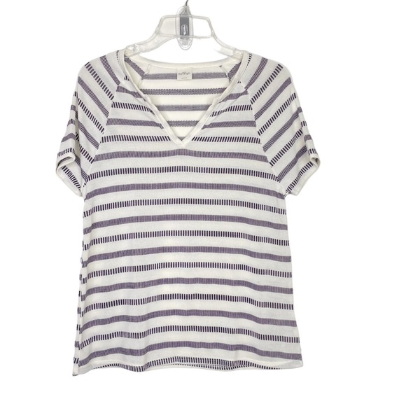 Stitch Fix l Kaileigh Split Neck Top, Small - Picture 4 of 8